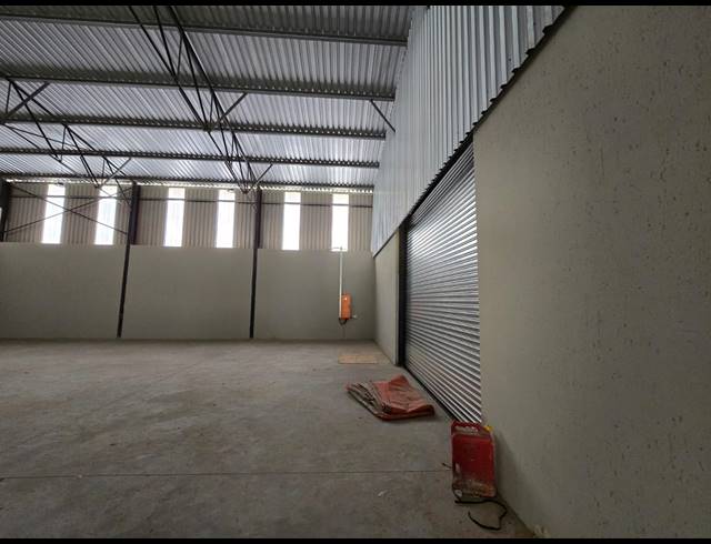 350M² WAREHOUSE TO LET IN CLEVELAND